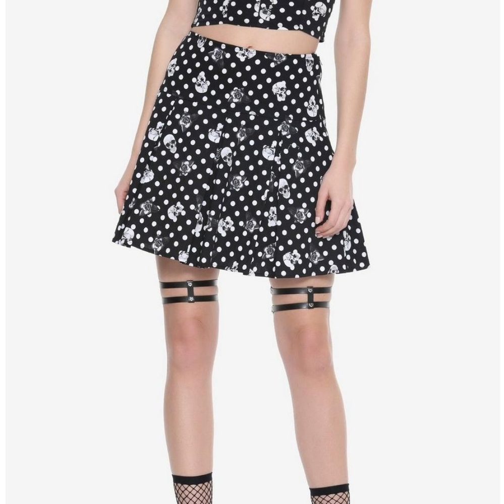 HOT TOPIC Skirt